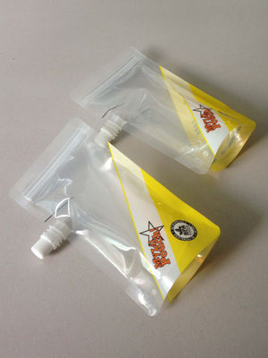 Dilaminasi Spouted Pouches Kemasan Polybag Untuk Susu Kedelai Stand Up Spout Pouch