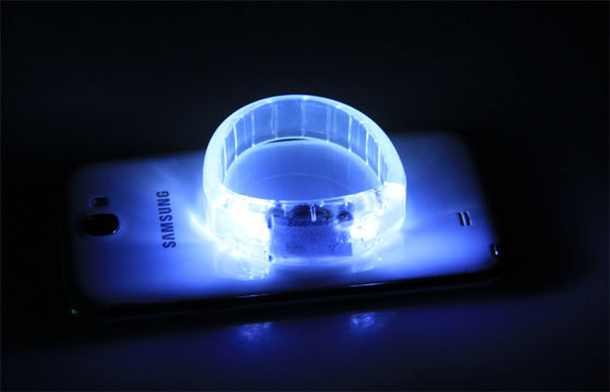 Kustom Anak Toy LED Berkedip Gelang Blister Card / Cahaya In The Dark gelang