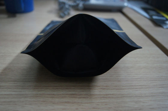 Coffee Bean Kemasan Matte Black Foil Pouch Kemasan, Stand Up Degassing Valve