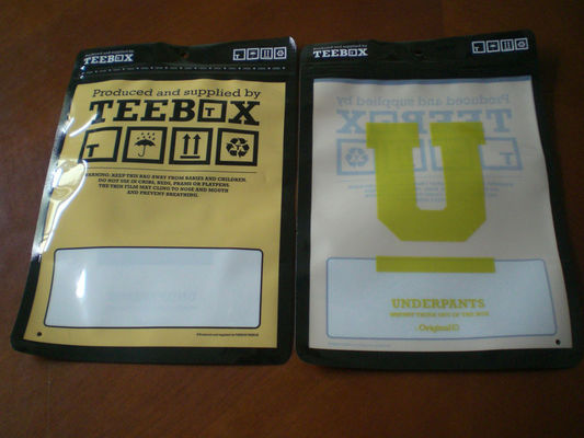 PA / PE Custom cetak Zip Lock Pouch Underwear Kemasan Tas dengan menggantung Lubang