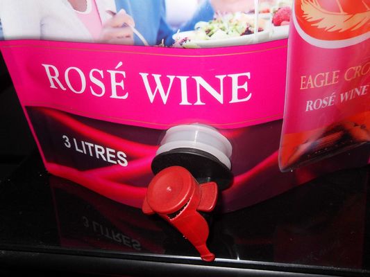 Disesuaikan Red Printed Stand Up Pouch Dengan Spout Kemasan Leak Proof